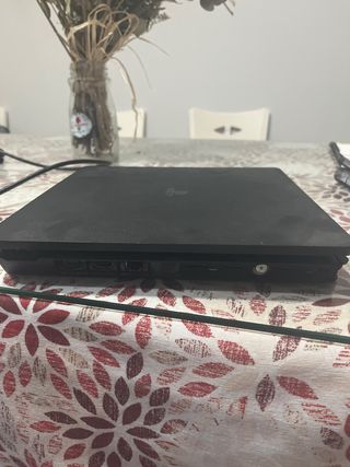 PlayStation 4 (PS4) Negra