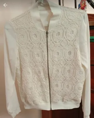 Cazadora blanca encaje mujer