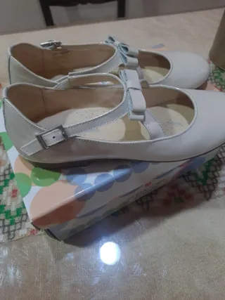 Zapatos charol comunión/salir Andanines beige, 33