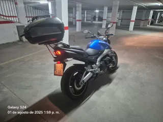 Suzuki GSR 600 Naked Azul/Gris