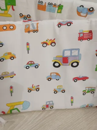 Cuna de bebé blanca