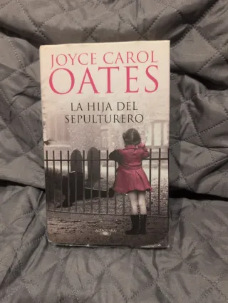 La hija del sepulturero (LITERATURAS) (Spanish ...