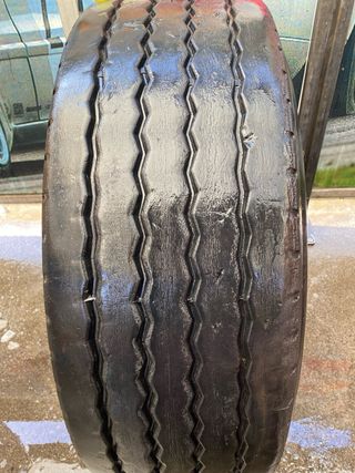 Rueda de camión usada
