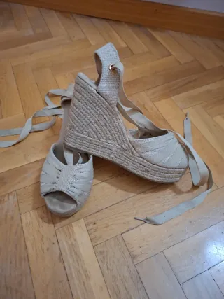 Tacones esparto beige