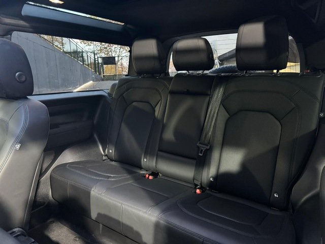Land Rover Defender 90 D200 MHEV SE 4WD Auto 147 kW (200 CV)