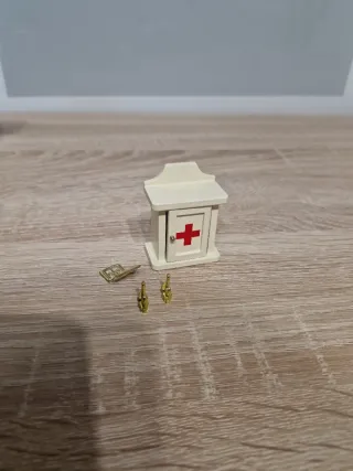 Mobili per casa delle bambole da bagno