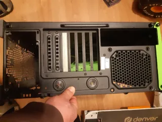 Torre Gaming Asus GeForce GTX