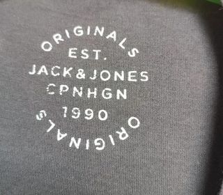 Camiseta Jack & Jones Gris Calavera Hombre M