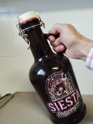 "Growler" Cerveza rellenable "Siesta" 2L