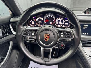 Porsche Panamera Turbo 404 kW (550 CV)