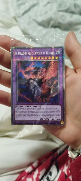 Carta YuGi El Dragón que Devora el Dogma Starlight