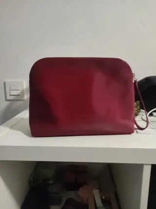 Borsa per trucco spaziosa in vino rosso