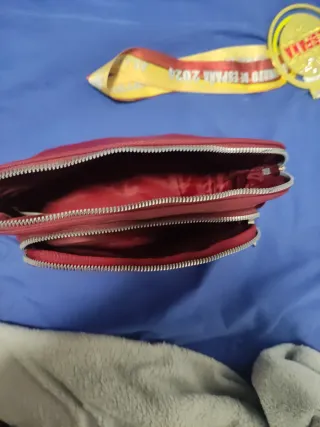 Borsa per trucco spaziosa in vino rosso