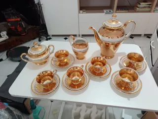 Juego de té porcelana dorado y blanco