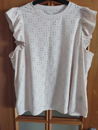 Top mujer blamco con volantes