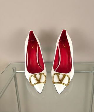 Tacones Valentino Garavani V logo  Talla 38 Nuevos