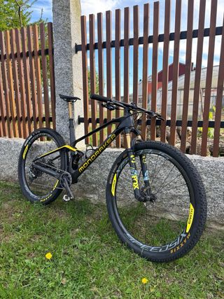 Bicicleta Mondraker F-Podium R