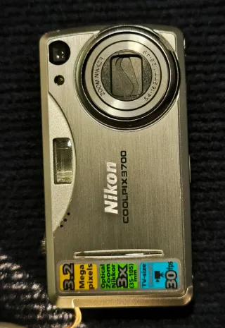 Nikon Coolpix 3700 fotocamera digitale