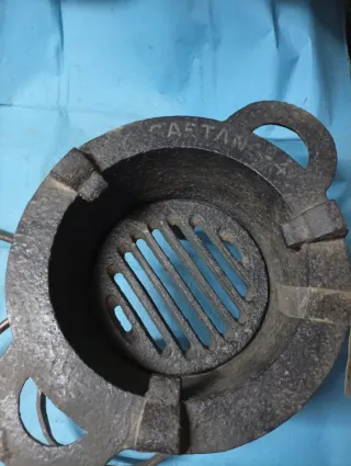 Plancha carbón y hornilla antigua