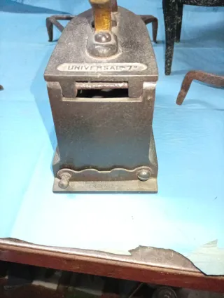 Plancha carbón y hornilla antigua