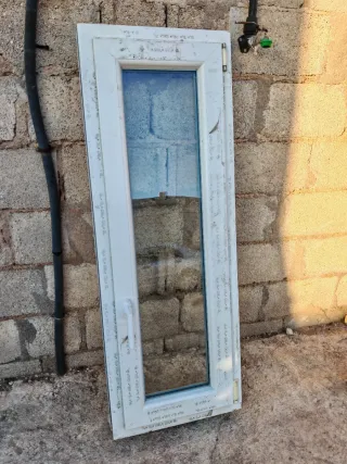 Ventana oscilobatiente 48x131