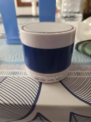 Altavoz Inalambrico Bluetooth Azul y Blanco