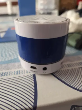 Altavoz Inalambrico Bluetooth Azul y Blanco