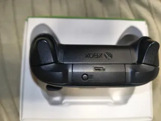 Mando Xbox Carbon Black