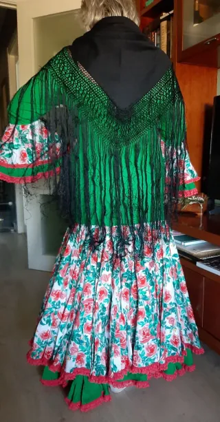 Traje de Flamenca Verde y Rojo