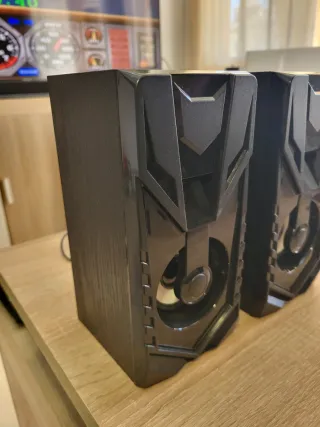 Pequeños Altavoces USB Negros con Luz