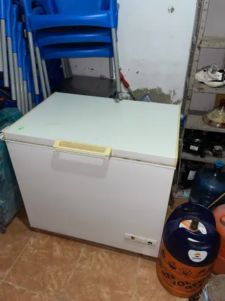 Arcón congelador blanco