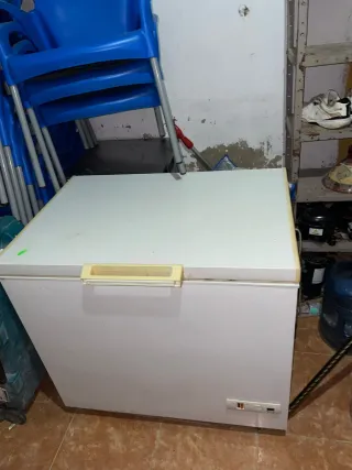 Arcón congelador blanco