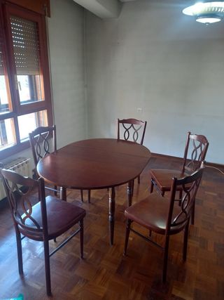 Mesa de comedor y 6 sillas