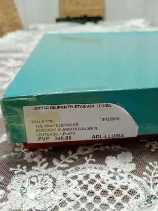 Manteletas de tul plateado