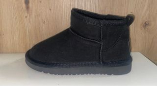 Uggs Mini Preto Tamanho 34