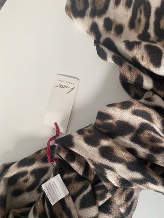 Pasmina estampado leopardo