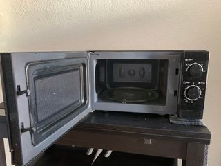 Microondas Sharp Negro con Plato
