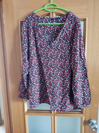 Blusa manga larga estampada
