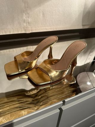 Sandalias Zara Tacón Piel Dorado Talla 39
