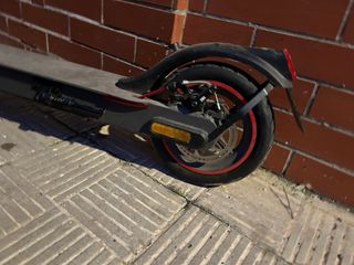 Patinete Eléctrico ZWL en perfecto estado pocos km