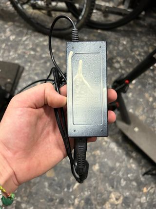 Patinete Eléctrico ZWL en perfecto estado pocos km