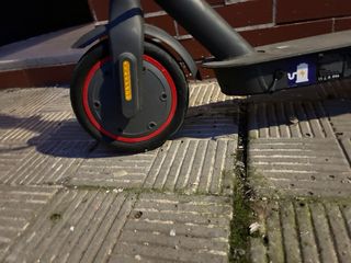 Patinete Eléctrico ZWL en perfecto estado pocos km