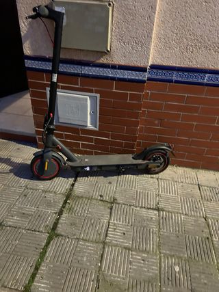 Patinete Eléctrico ZWL en perfecto estado pocos km