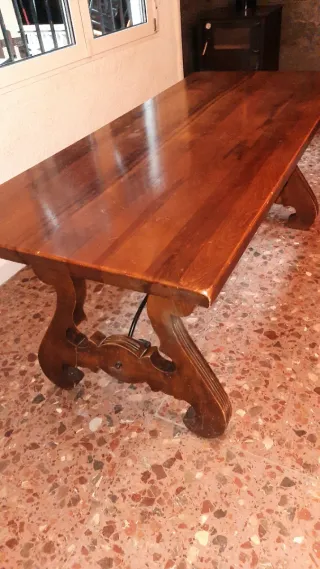Mesa rustica Castellana