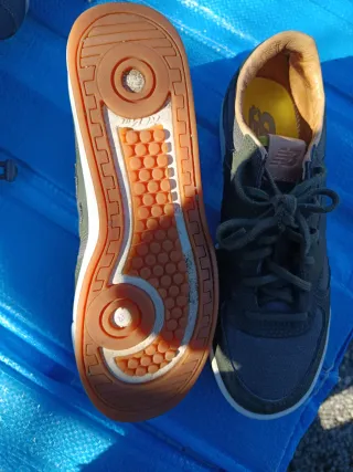 Zapatillas New Balance grises y verdes
