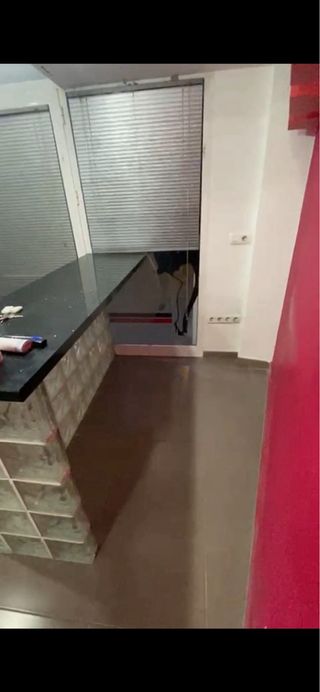 Banco Mármol Negro y Cristales Paves