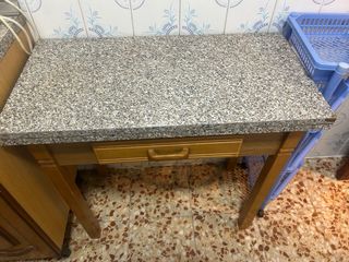 Tavolo da cucina estensibile + mobile credenza URGENTE