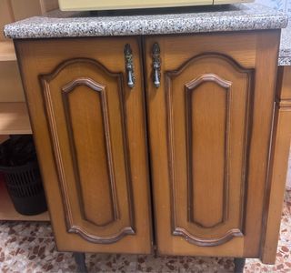 Tavolo da cucina estensibile + mobile credenza URGENTE