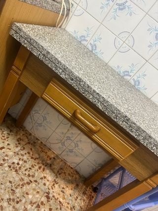 Tavolo da cucina estensibile + mobile credenza URGENTE