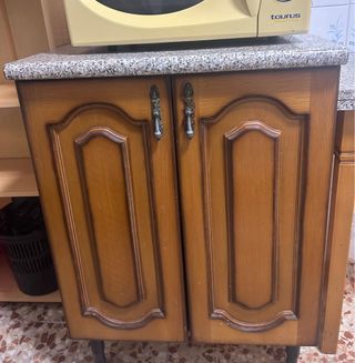 Tavolo da cucina estensibile + mobile credenza URGENTE